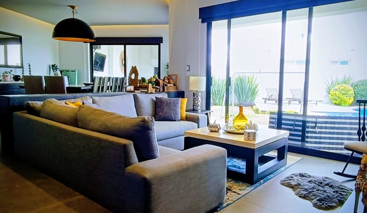 Imagen de WhatsApp 2025-10-05 a las 21.45.45_40c7751d