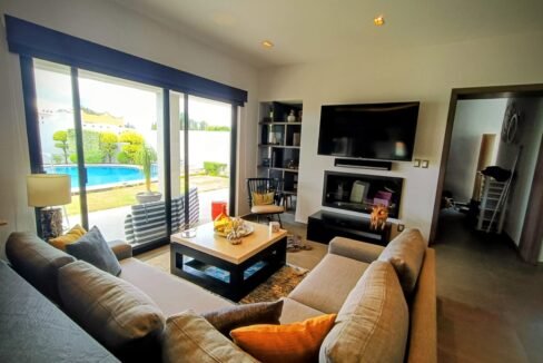 Imagen de WhatsApp 2025-10-05 a las 21.46.04_c71c1c5b