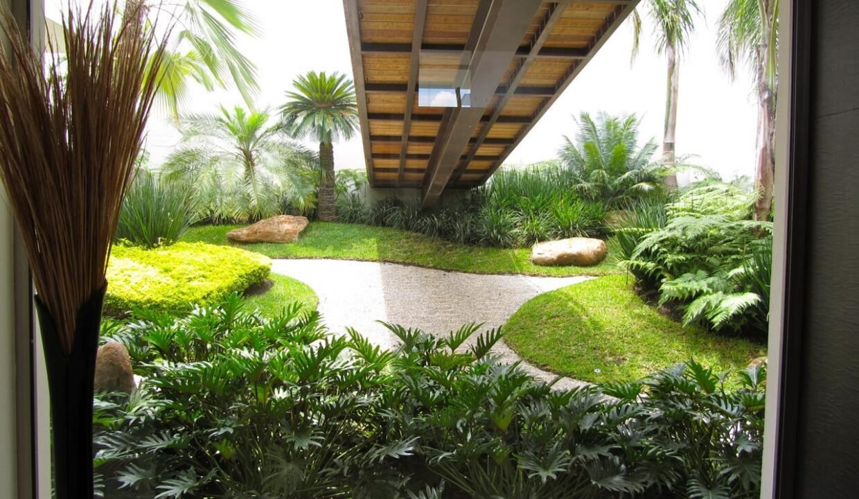 WhatsApp Image 2025-09-10 at 7.02.18 PM (2)