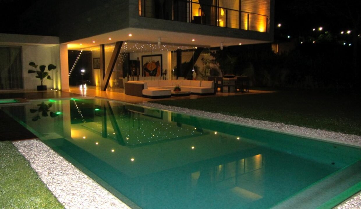 WhatsApp Image 2025-09-10 at 7.02.19 PM (1)