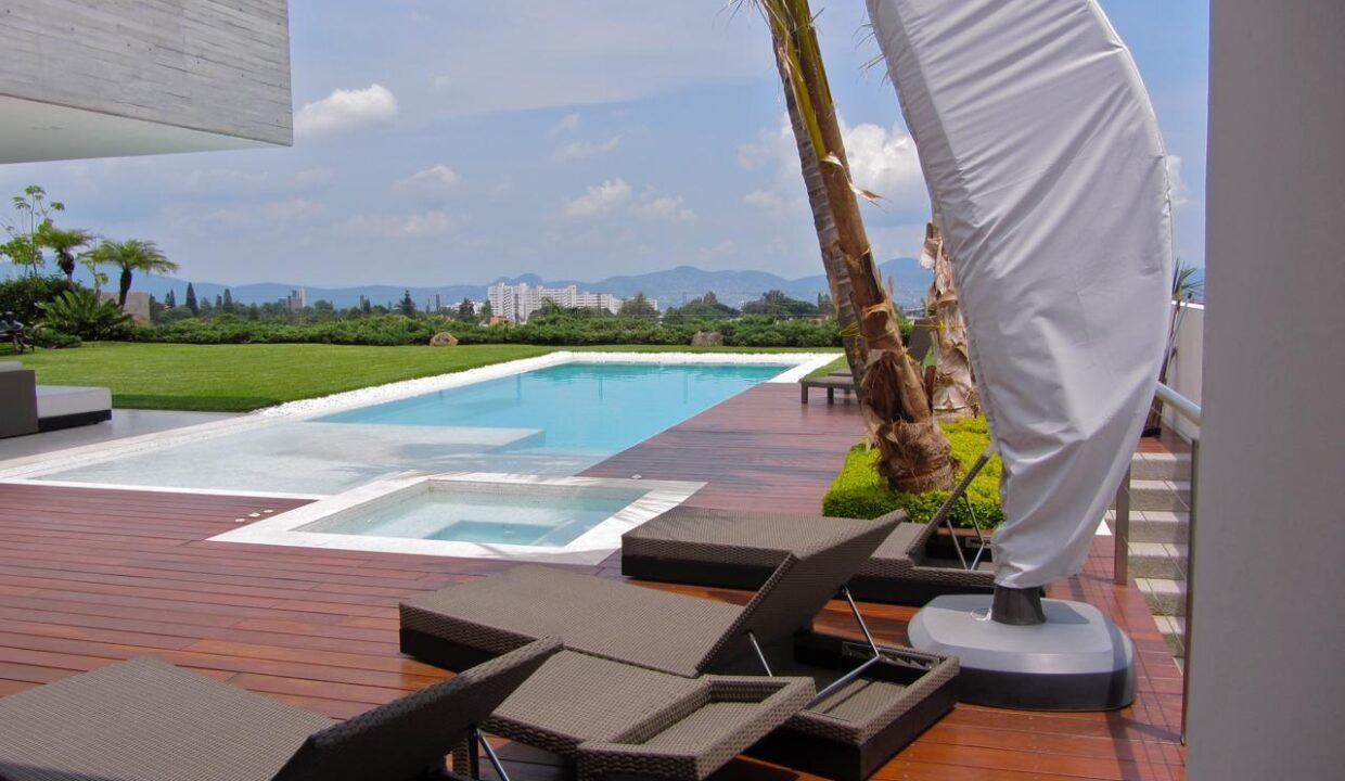 WhatsApp Image 2025-09-10 at 7.02.19 PM