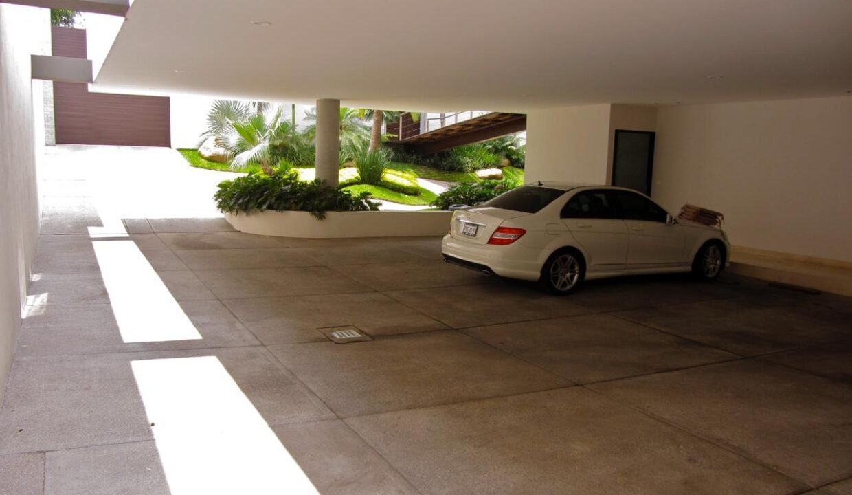 WhatsApp Image 2025-09-10 at 7.02.19 PM (3)